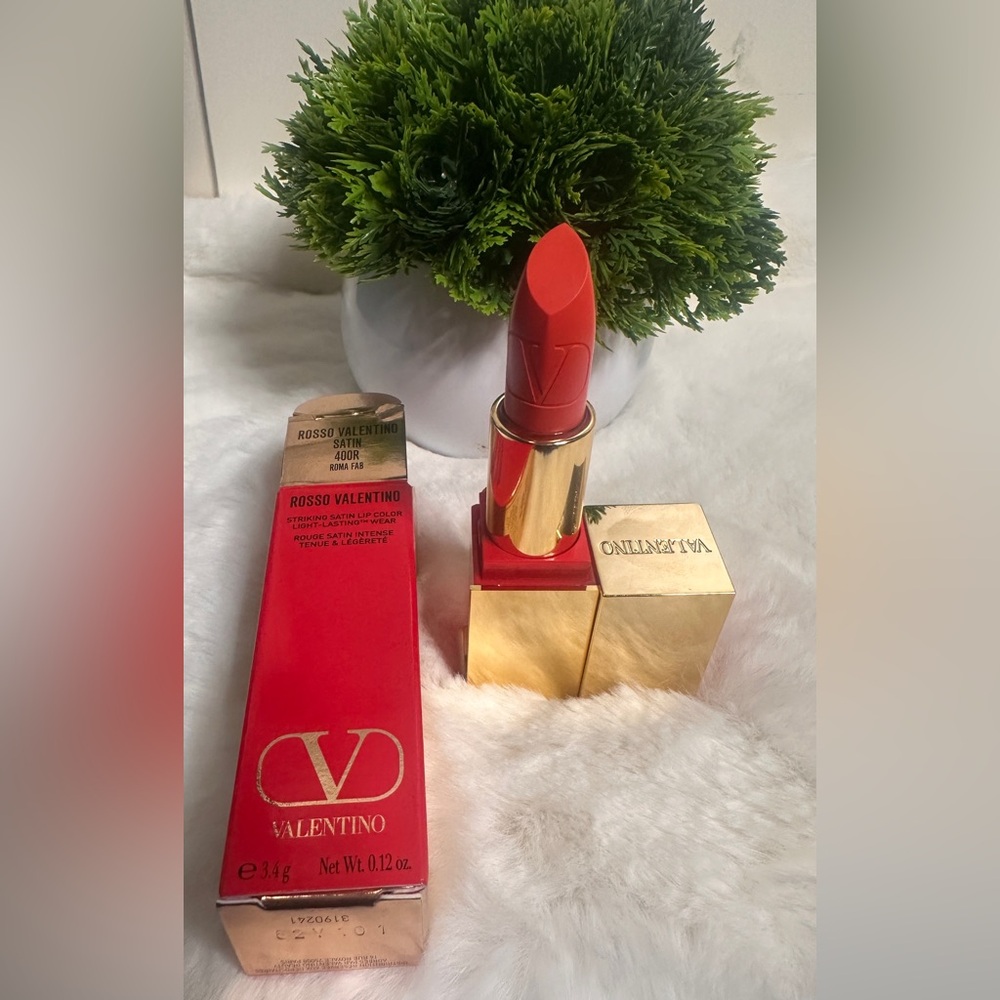 Valentino Rosso Satin Lipstick in 400R